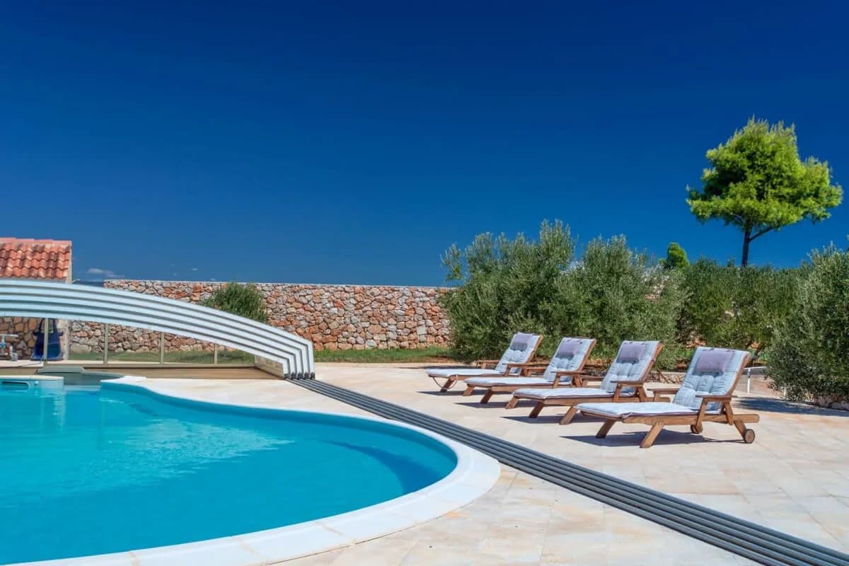 Luxurious Villa with Panoramic Sea Views photo 2