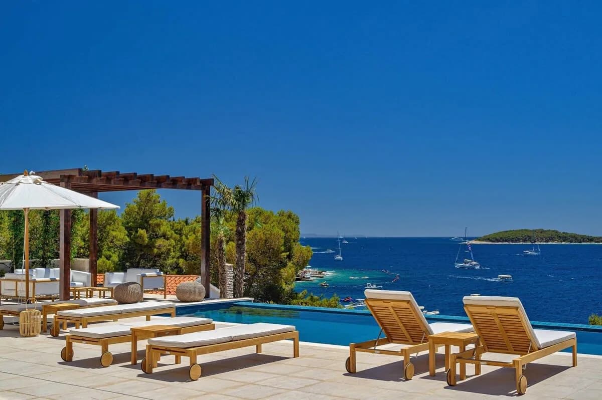 Mediterranean-style villa with infinity pool