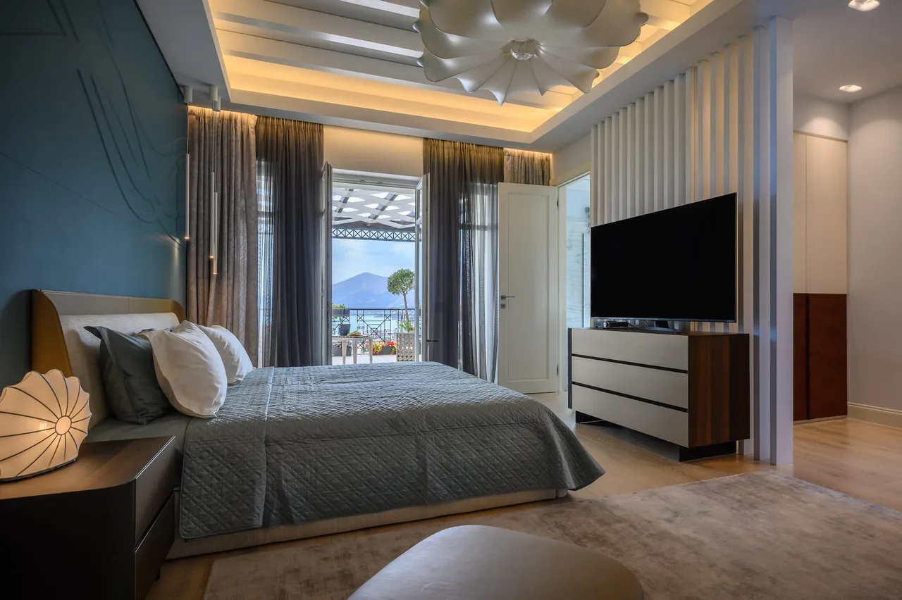 Luxurious Villa with Outstanding Location photo 3