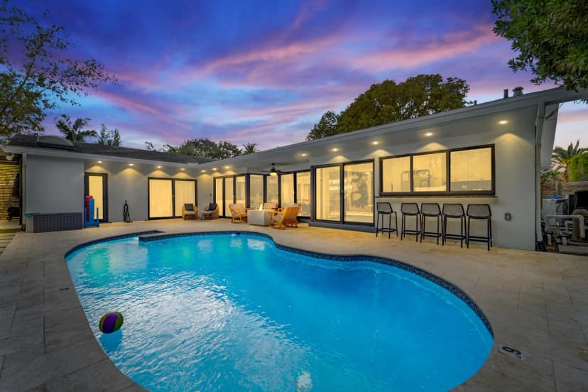 Resort Style Backyard~Heated Pool~Hot Tub~Fire Pit