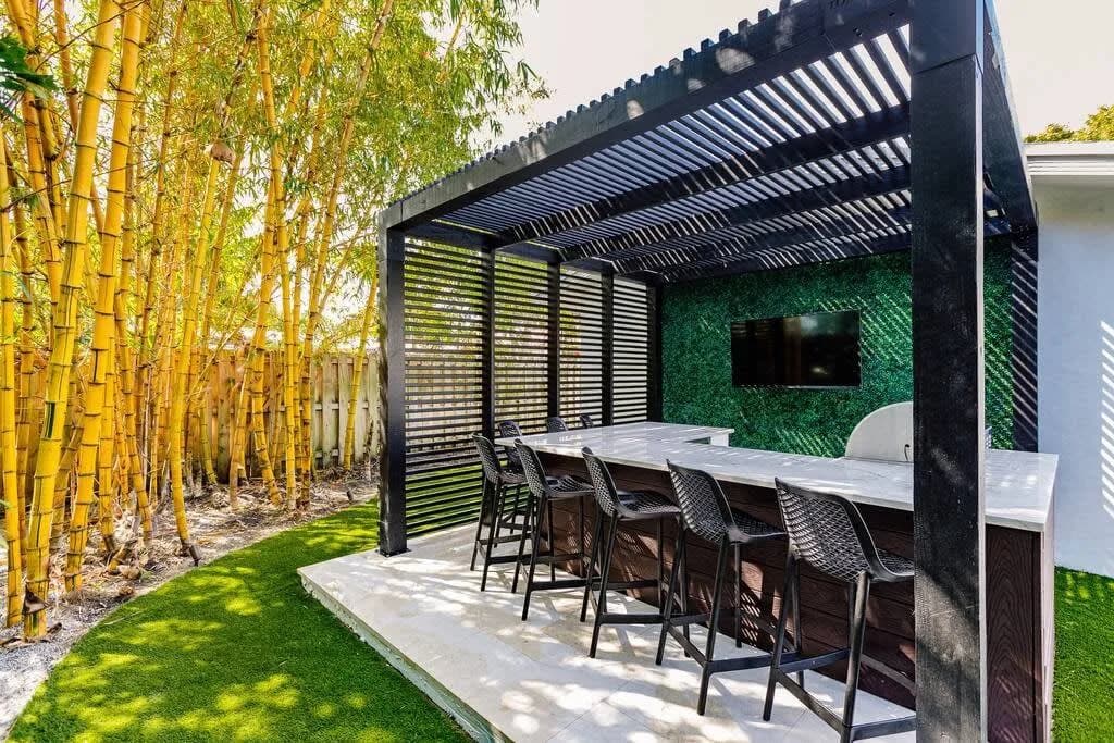 Heated Pool Oasis in Fort Lauderdale photo 2