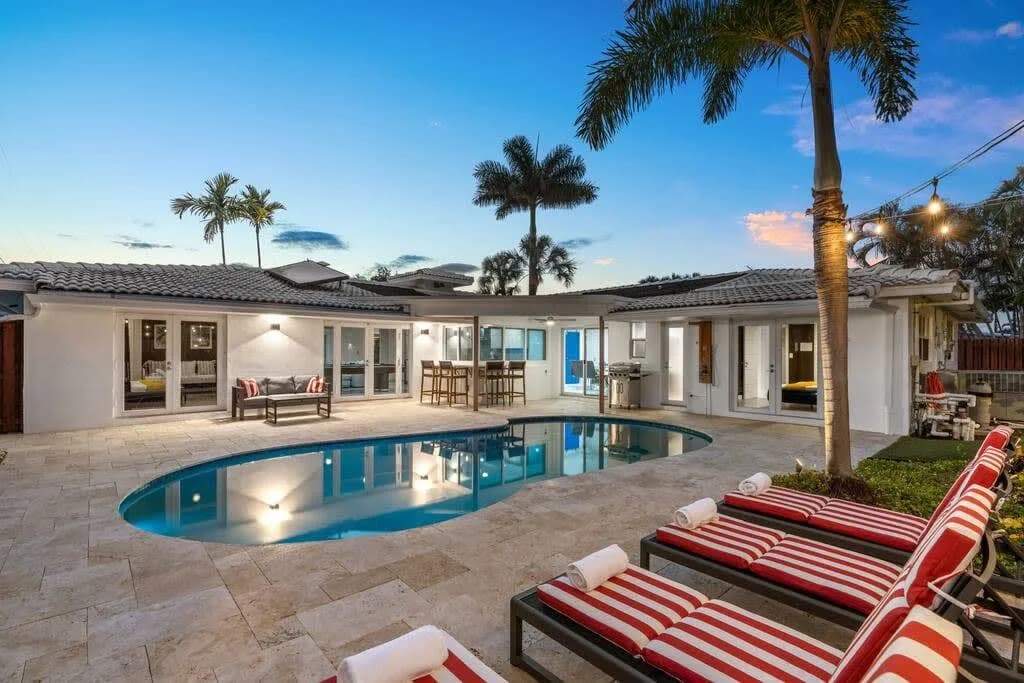 Heated Pool Four Bedroom Villa in Fort Lauderdale
