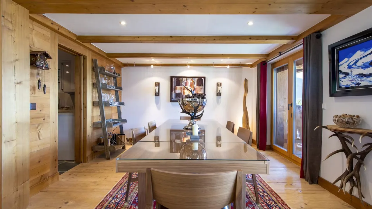 Panoramic Chalet next to the Ski Lifts photo 4