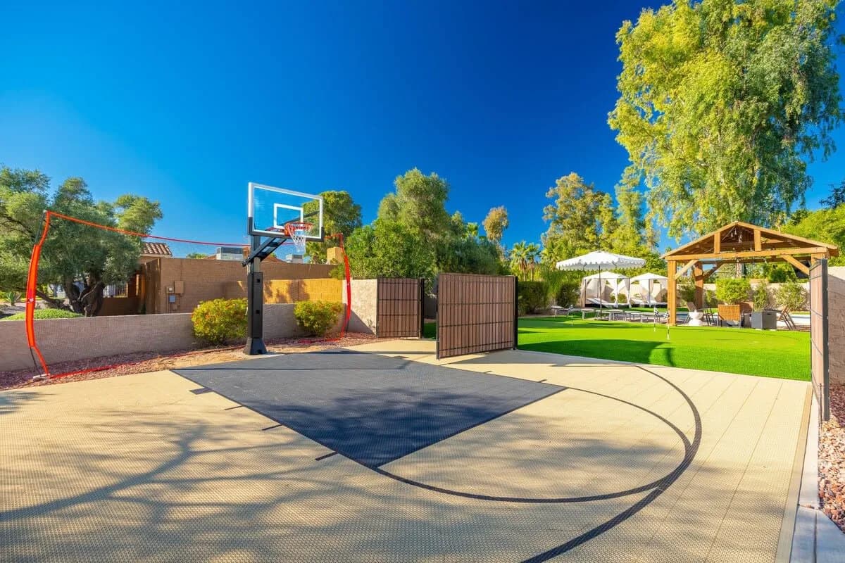 Luxury Pool Oasis in Scottsdale photo 2