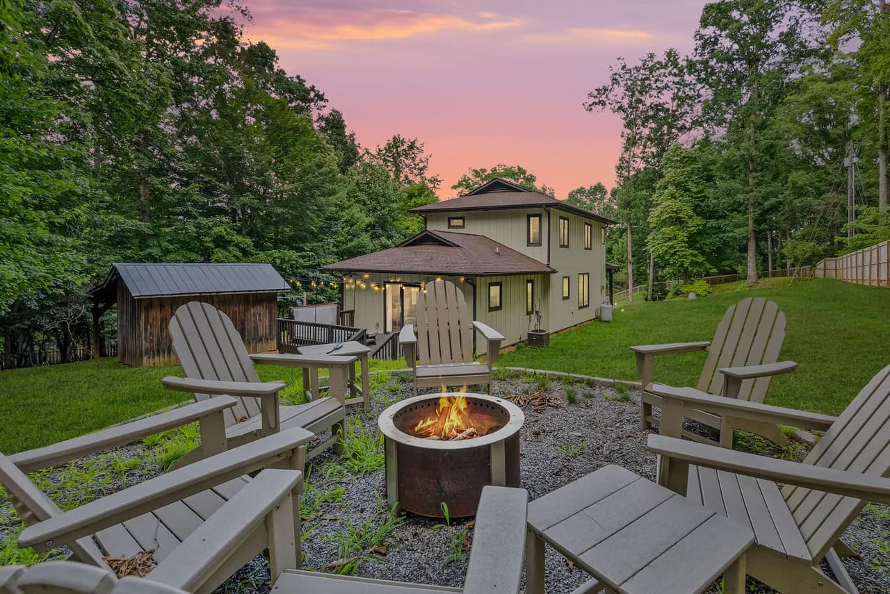 Cozy Retreat with Hot Tub in Mills River North Carolina photo 4