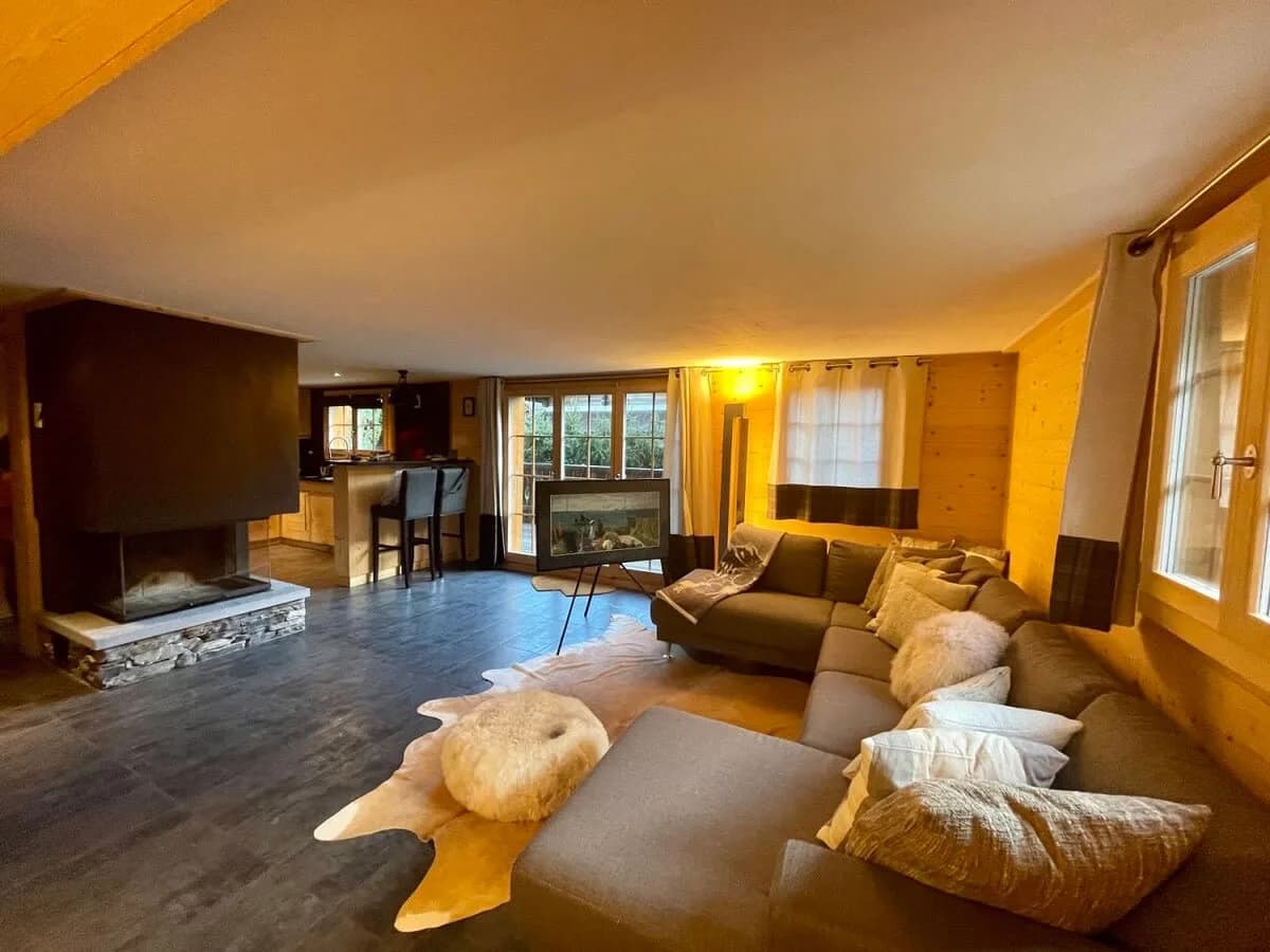 Charming Chalet With Splendid Views Near Gstaad photo 2