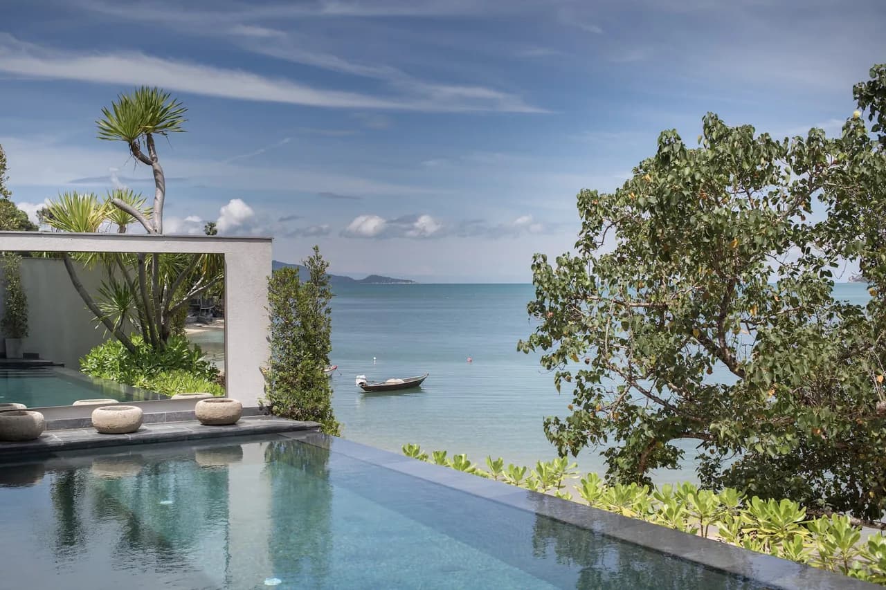 Beachfront Villa with Contemporary Facilities