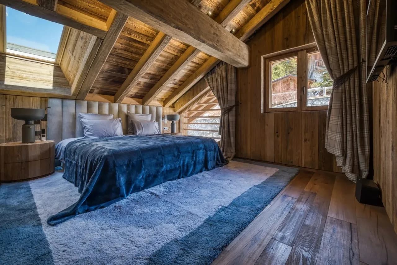 Ski-in/ski-out Astonishing Alpine Chalet photo 3