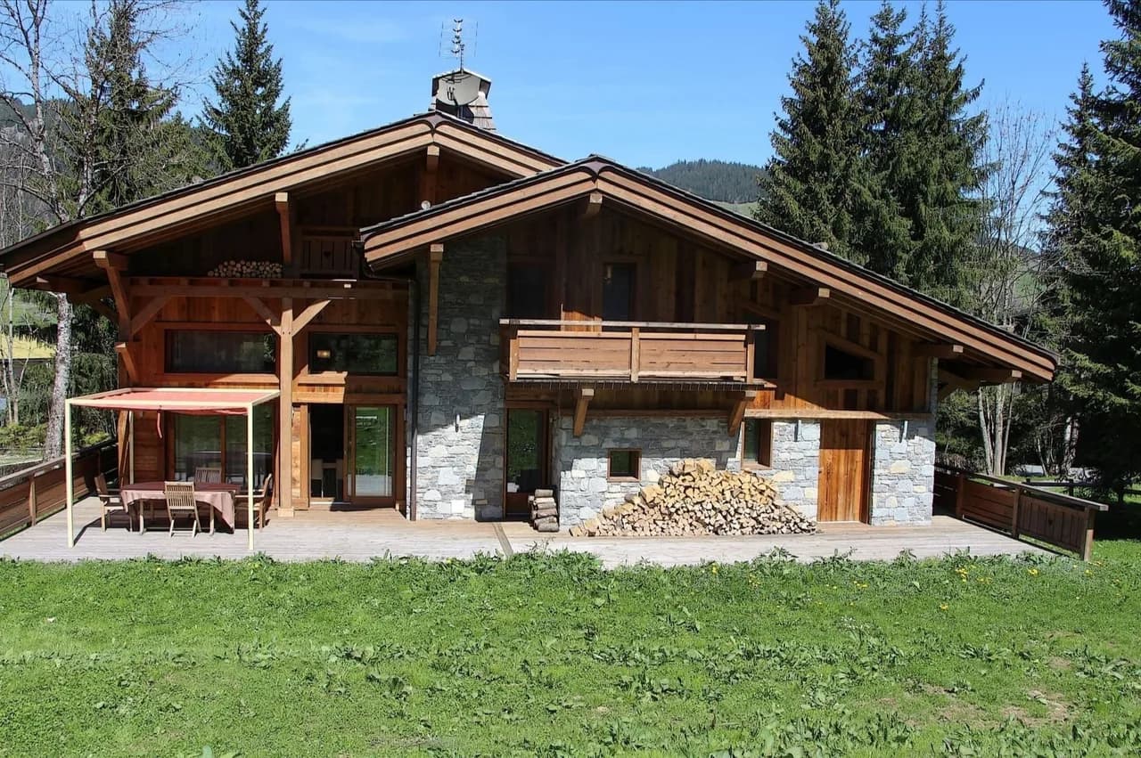 Beautiful mountain chalet with pool and sauna photo 2