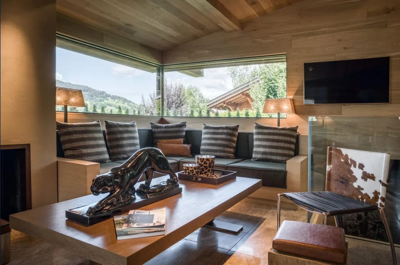 Beautiful Alpine Chalet with magnificent surroundings photo 3