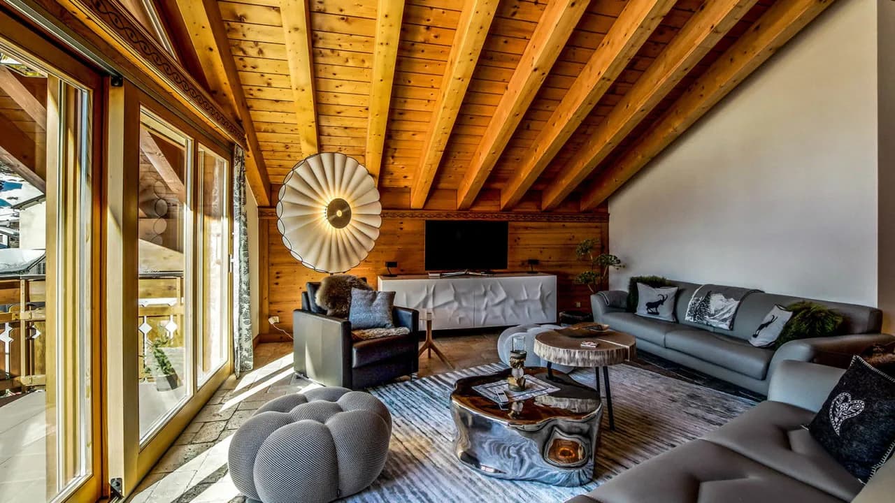 Elegant Penthouse in the Heart of Zermatt photo 2