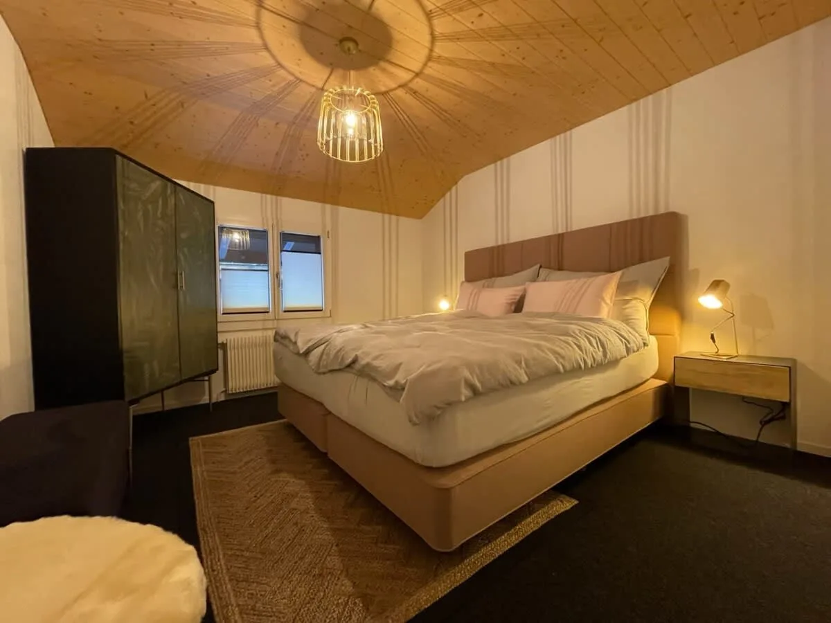 Lovely 4 Bedroom Chalet Great for Ski Holiday photo 3