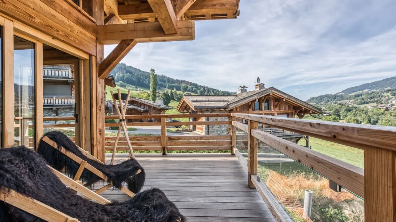 Luxury Chalet with Stunning Views photo 3