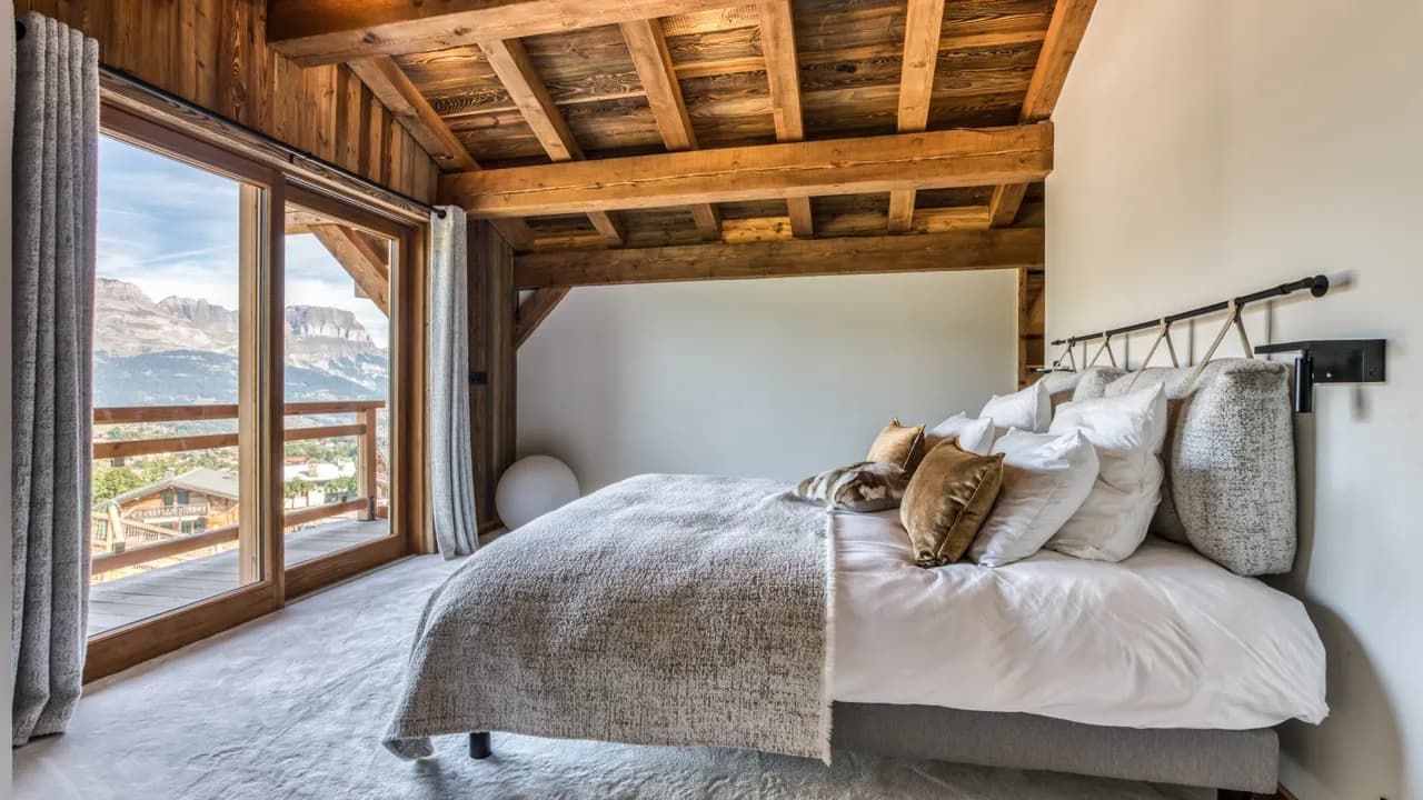 Luxury Chalet with Stunning Views photo 5