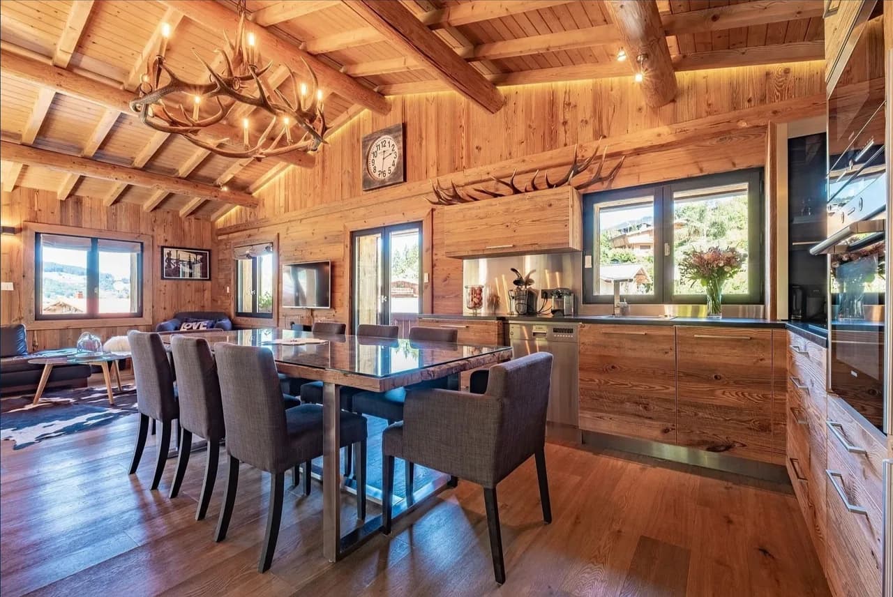 Elegant mountain chalet with outdoor jacuzzi photo 3