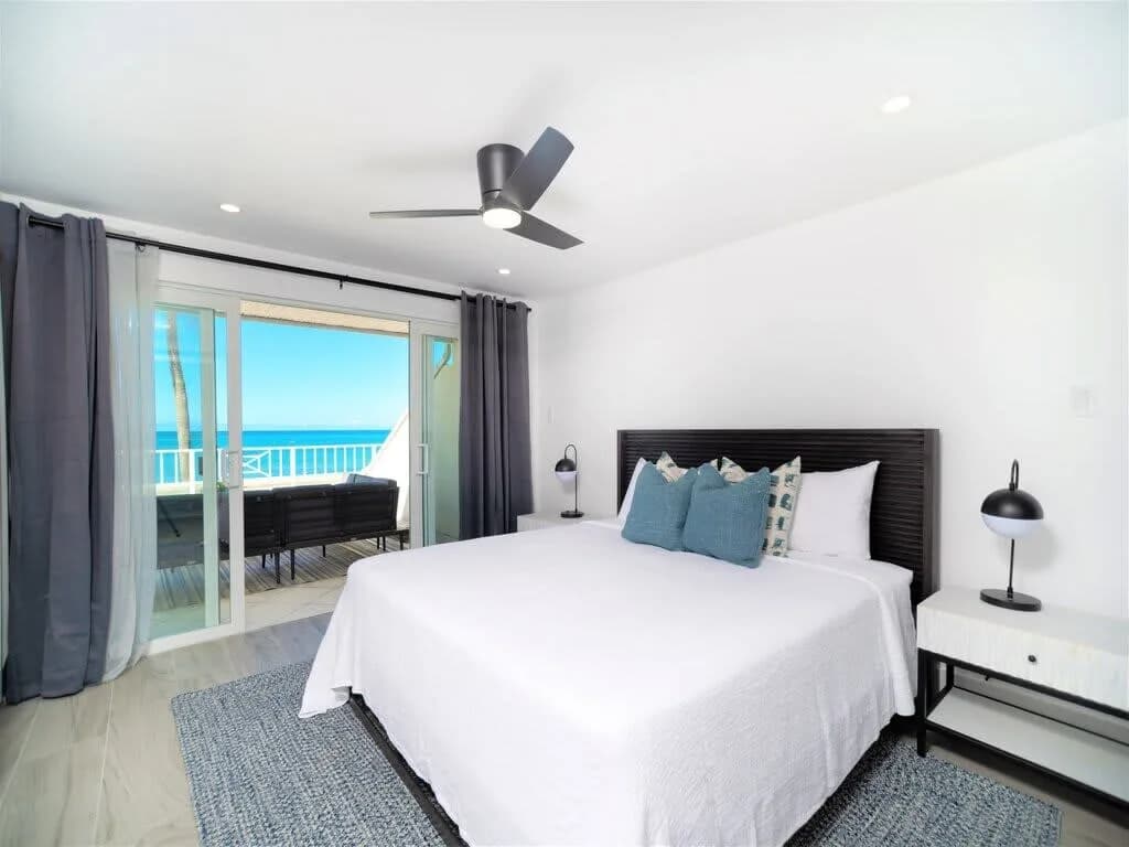Beachfront Three Bedroom Condo in Cayman photo 5