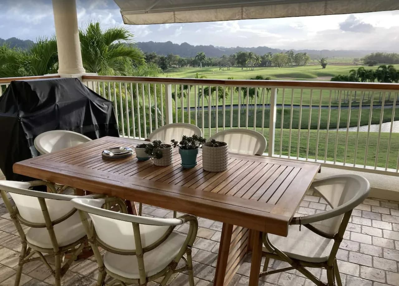Spacious Retreat with Beautiful Views photo 4