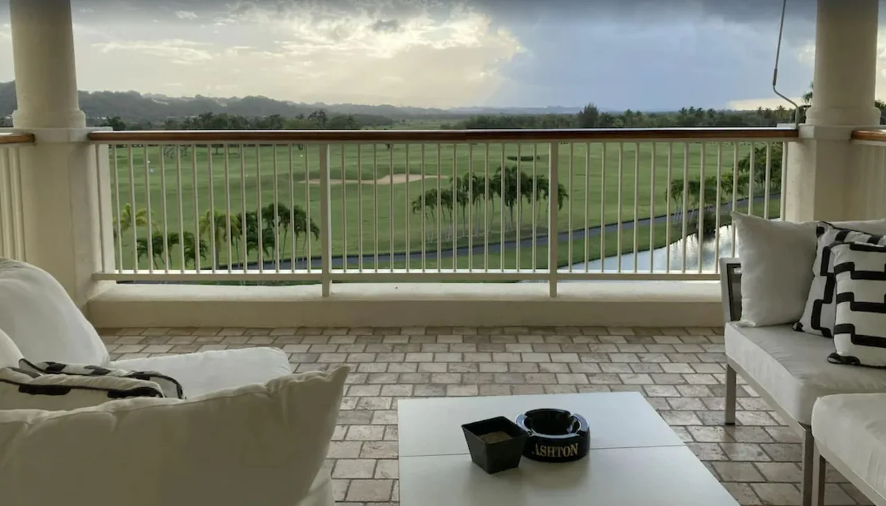 Spacious Retreat with Beautiful Views photo 5