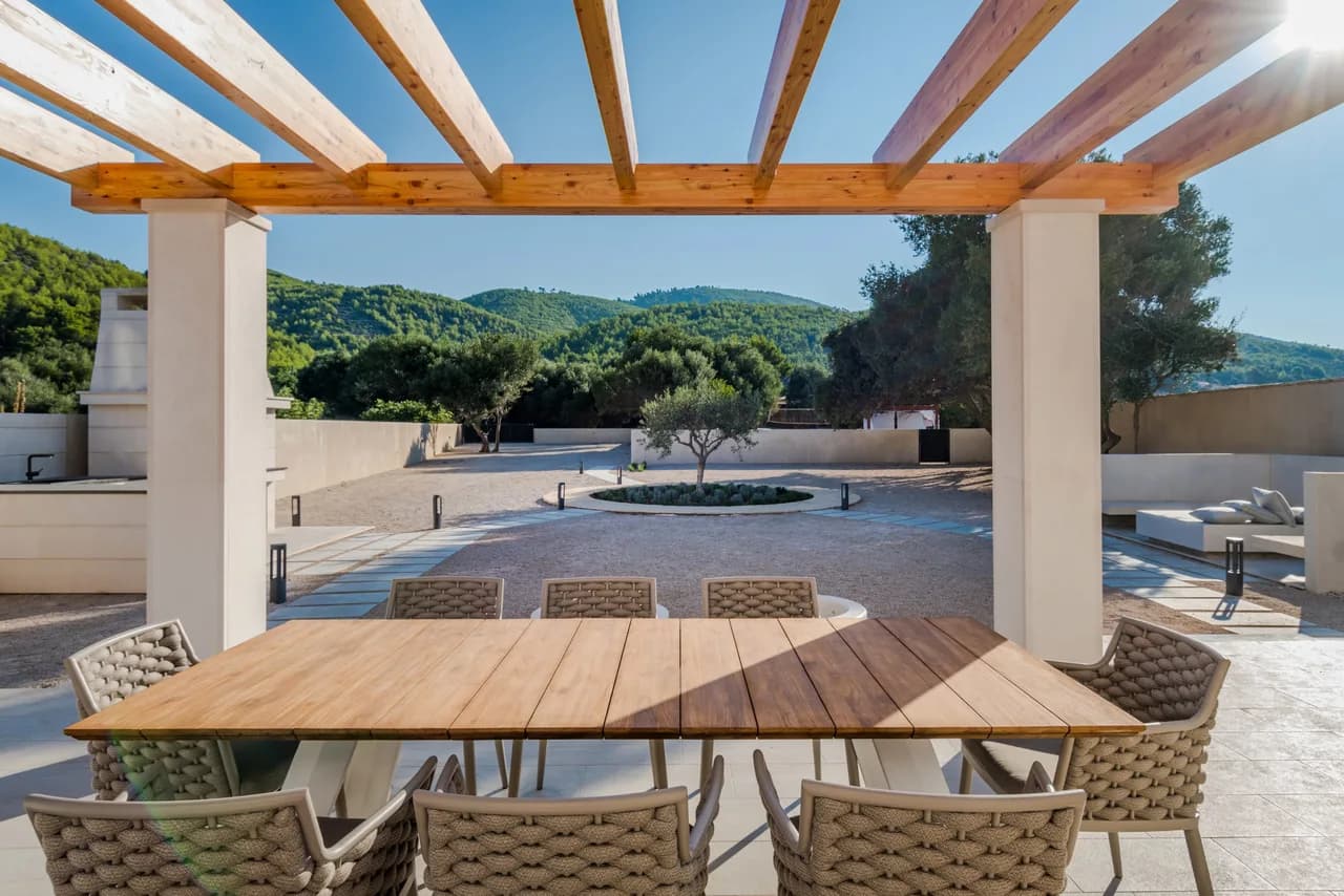 Luxurious 4 Star Villa with Stunning Sea View photo 4