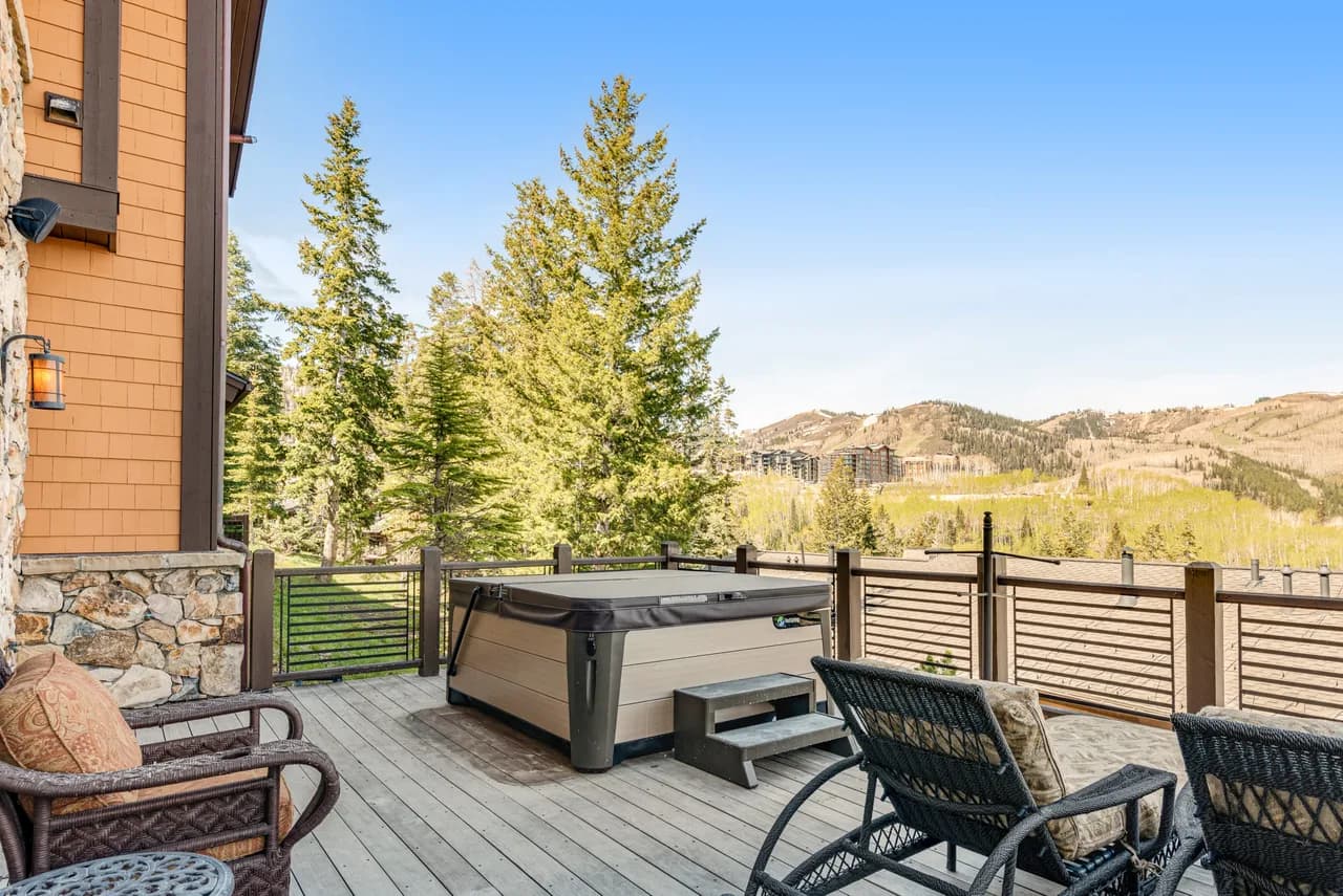 Ski-In Luxury Five Bedroom Home in Park City photo 3