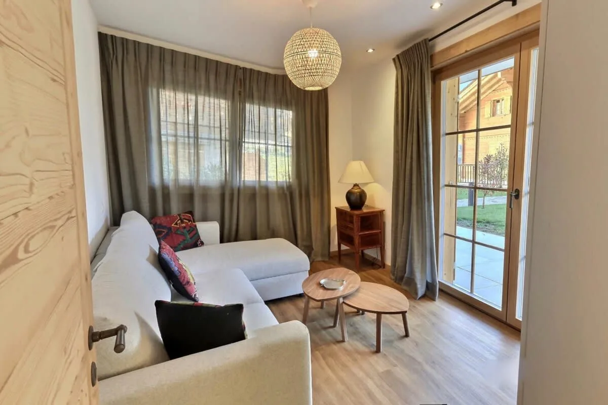 Elegant Apartment with Panoramic Valley View photo 5