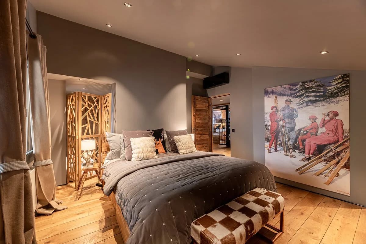 Modern and Bright Apartment in Gstaad Centre photo 2