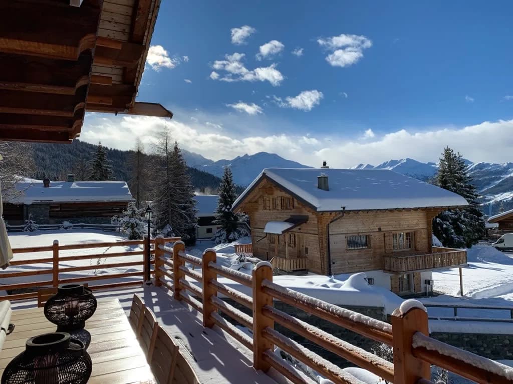 Incredible Chalet with Stunning Interior Design photo 3