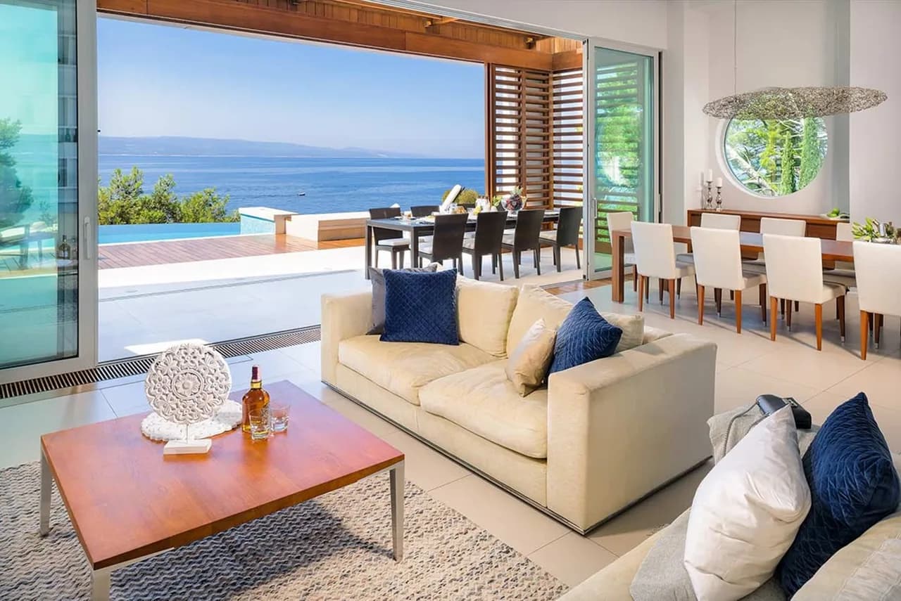 Beachfront Villa on the Beautiful Dalmatian Coast photo 2