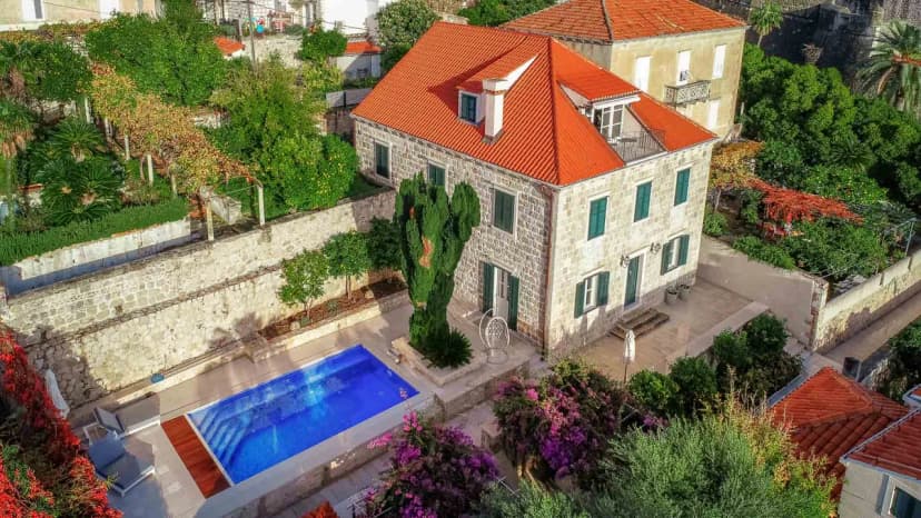 Unique Villa With Magnificent View of Old Town