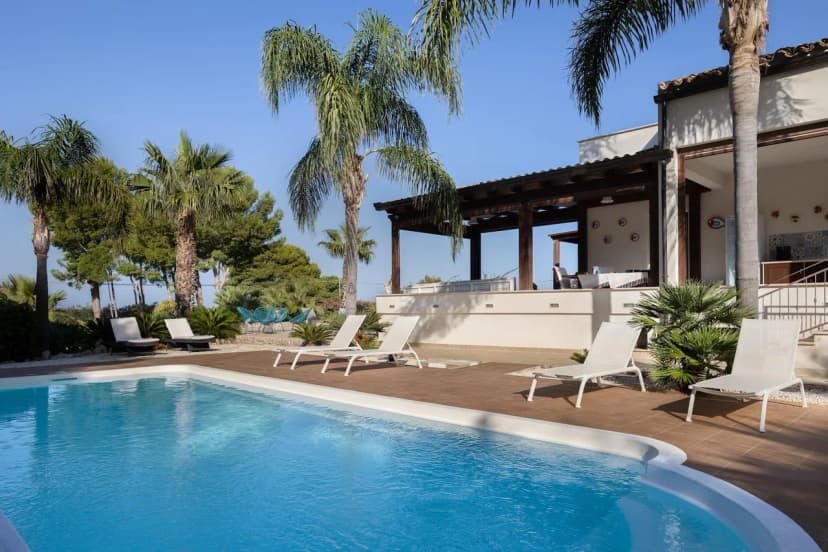 Rare Villa Close to the Beach