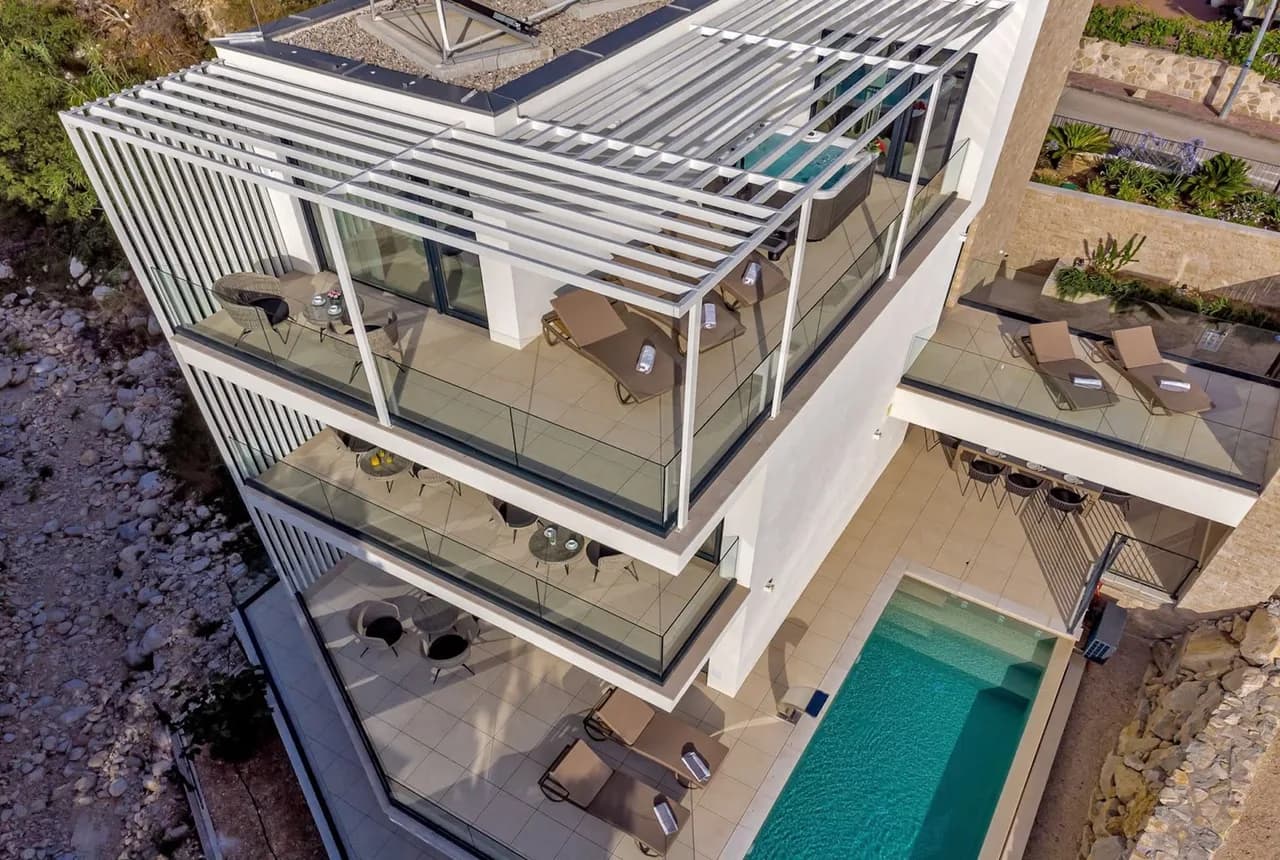 Luxury Villa with Modern Gym photo 5