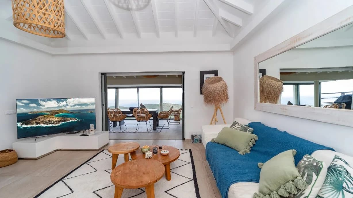 Magnificent 4 BR Villa Located on Deve Heights photo 2