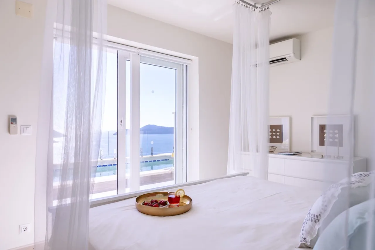 Airy Villa Overlooking the Sea photo 2