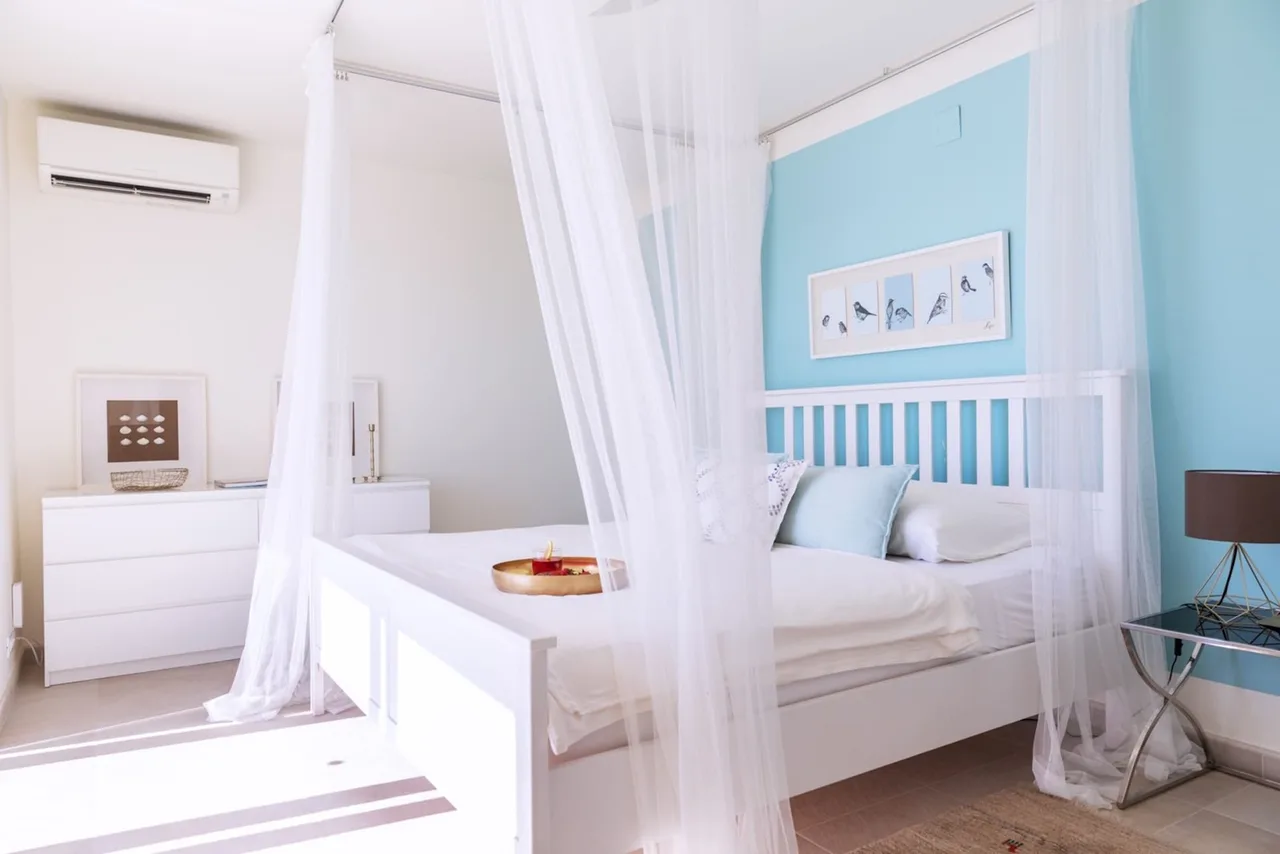 Airy Villa Overlooking the Sea photo 3