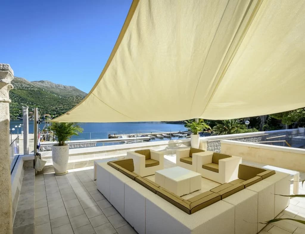 Exceptional Private Estate With Swimming Pool photo 5