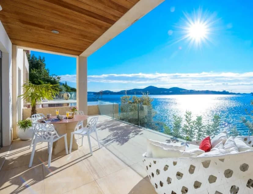 Astounding Villa With Infinity Pool