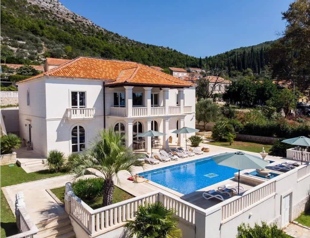 Renaissance Villa Perfect for Leisurely Retreat