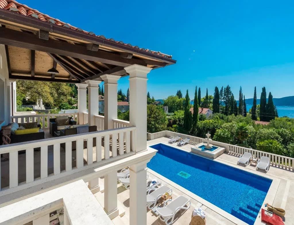 Renaissance Villa Perfect for Leisurely Retreat photo 4