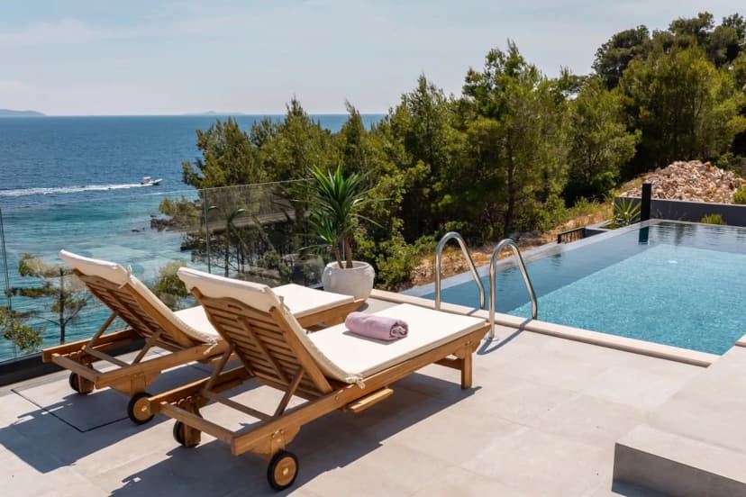 Pretty Villa Surrounded by Mediterranean Greenery