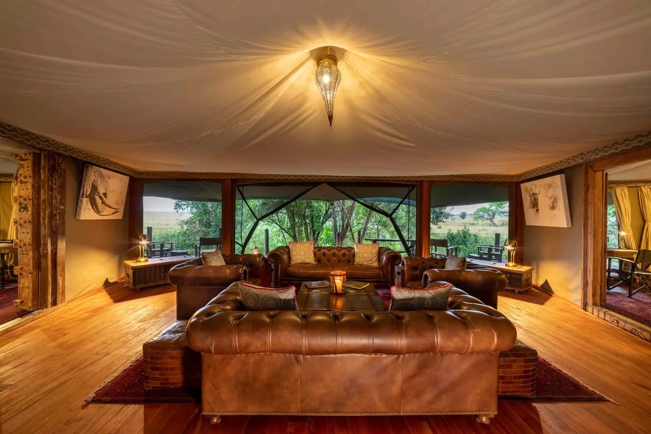 Spectacular Private 2 Bedroom Suite photo 2