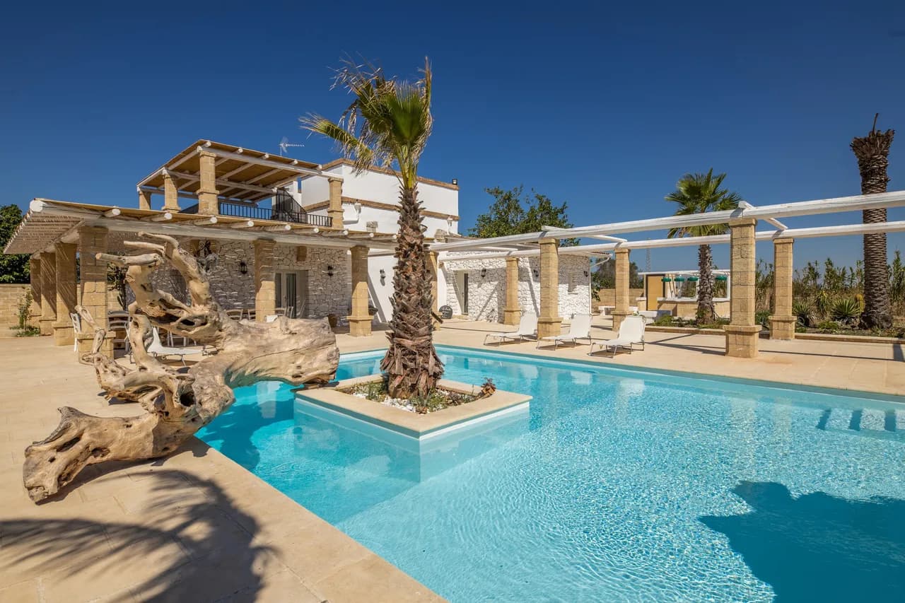 Stone Villa With Modern Architecure photo 5