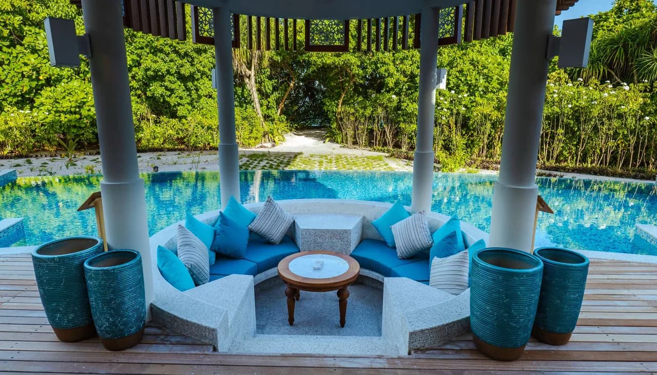 Luxurious Residence at a Private Beach photo 4