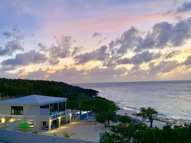 4 Bedroom Villa Right on a Secluded Beach