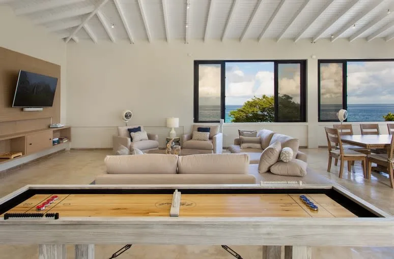 4 Bedroom Villa Right on a Secluded Beach photo 2