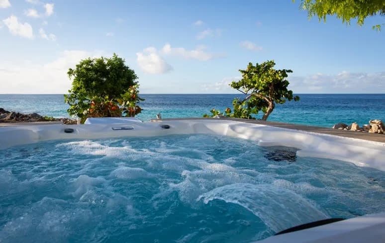 4 Bedroom Villa Right on a Secluded Beach photo 4