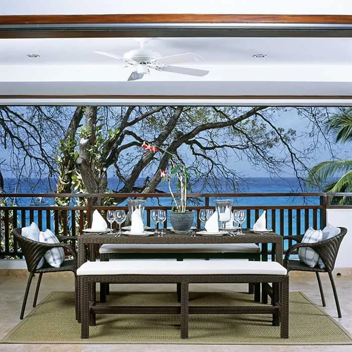 Elegant Three-bedroom Luxury Beachfront Apartment photo 5