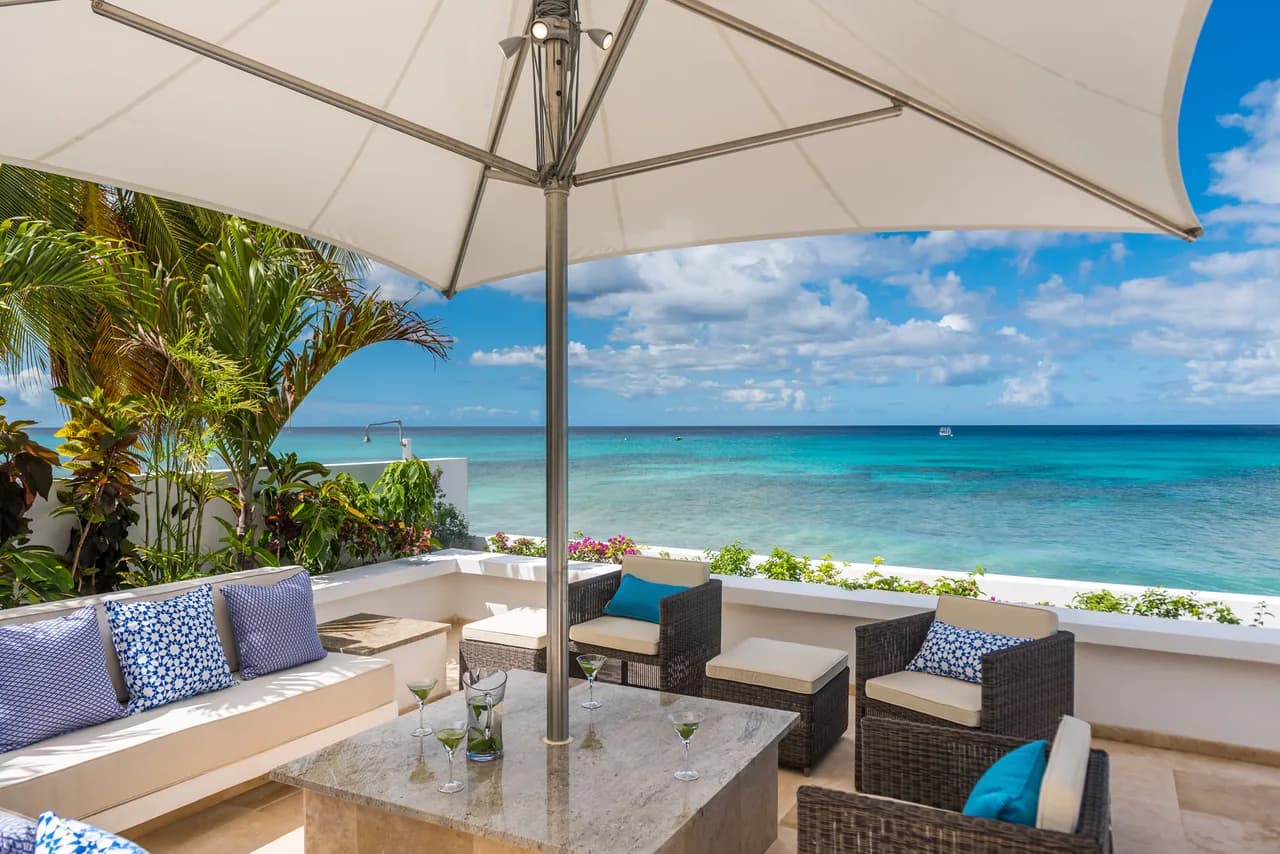 Villa on Barbado's Prestigious Coastline photo 2