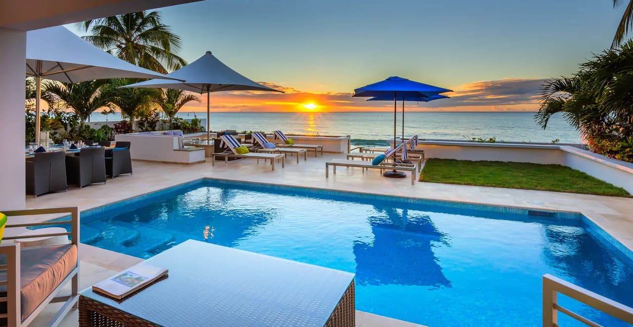 Villa on Barbado's Prestigious Coastline photo 5