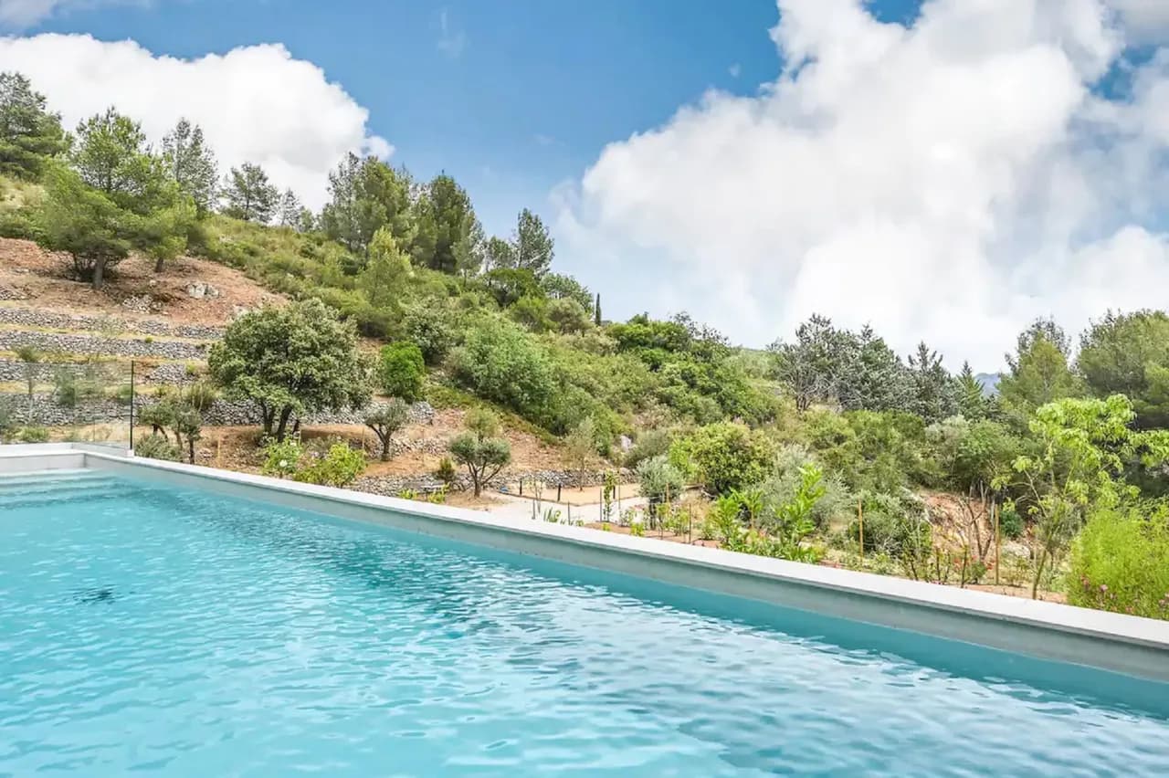 Grand Modern Villa with Private Outdoor Pool photo 2