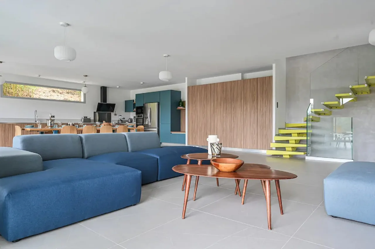 Grand Modern Villa with Private Outdoor Pool photo 5